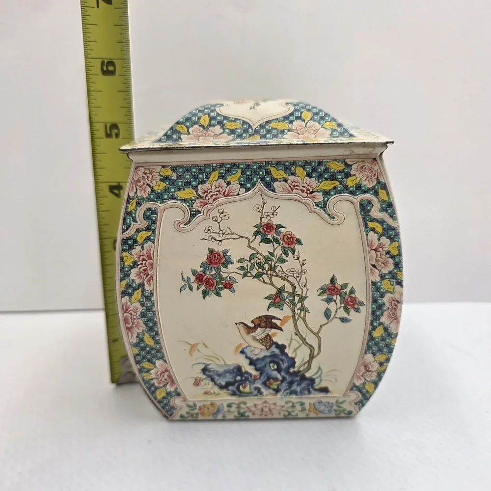 VTG Chinoiserie Floral Metal Tea Caddy Trinket Box Made In Holland 5.5